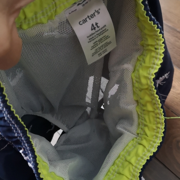 Carter's swimming trunks toddler size 4 - Picture 3 of 8